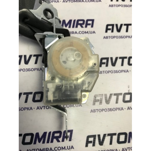 Ремень безопасности задний левый Hyundai i30 2007-2012 898102R000
